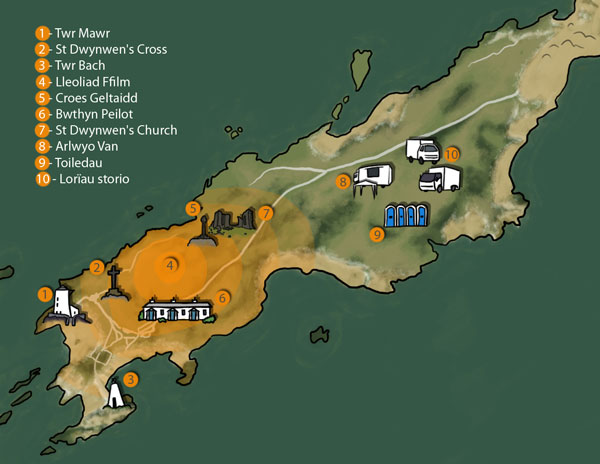 Map o'r ynys, yn cynnwys ardaloedd o ddiddordeb cyhoeddus, lleoliad ffilmio ac ardaloedd amrywiol sydd wedi eu gwarchod.